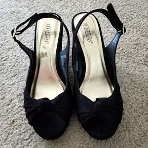 Seychelles peep toe black velvet wedges
